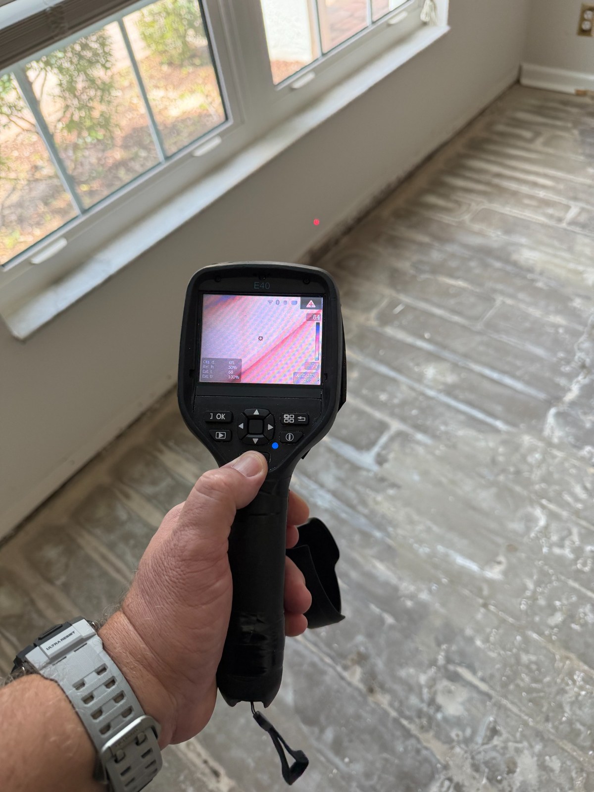 Thermal imaging evaluation of wall and flooring during Plantation Florida mold inspection.